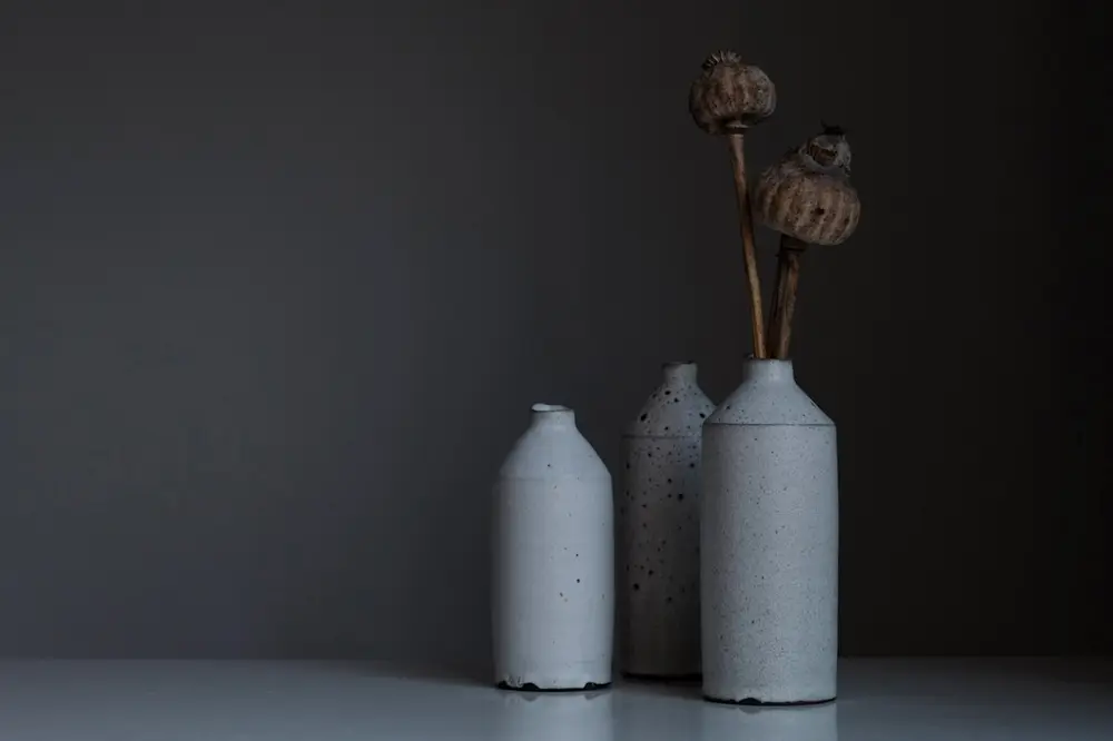 Peças artesanais moldadas em argila e cerâmica tradicional produzidas no bairro Poty Velho